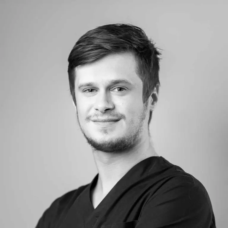 Volodymyr, surgical assistant at ImplantWIDE